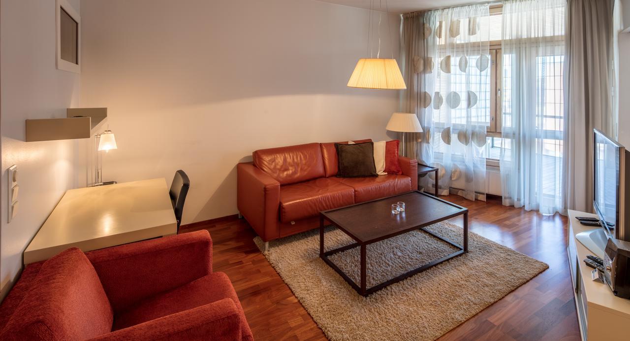 Апартаменты City Center Park View Studio With Sauna And Balcony Хельсинки Экстерьер фото
